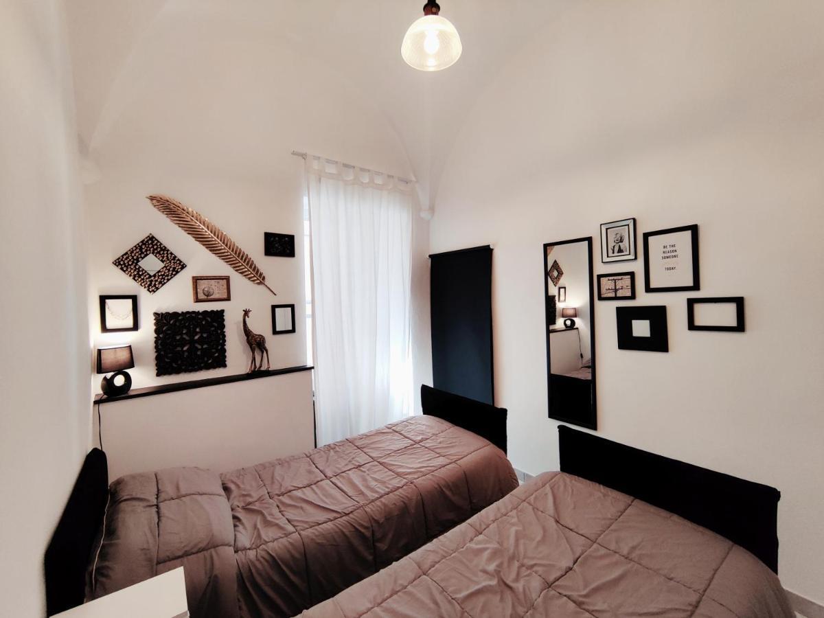 Modern Flat With Panoramic Terrace In Zuccarello Apartment ภายนอก รูปภาพ