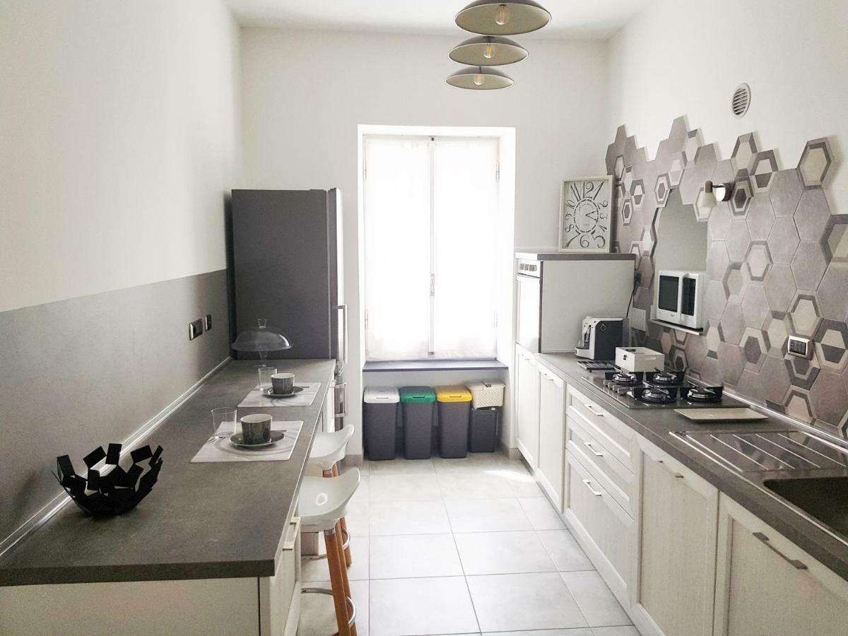 Modern Flat With Panoramic Terrace In Zuccarello Apartment ภายนอก รูปภาพ