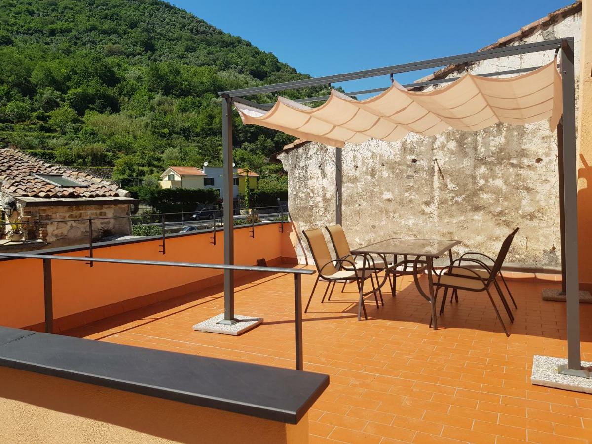 Modern Flat With Panoramic Terrace In Zuccarello Apartment ภายนอก รูปภาพ
