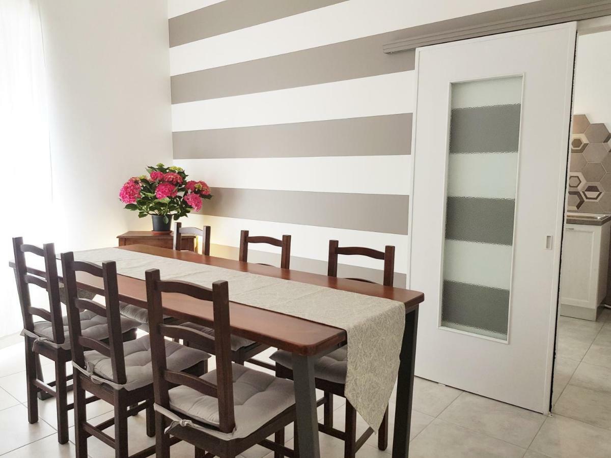 Modern Flat With Panoramic Terrace In Zuccarello Apartment ภายนอก รูปภาพ